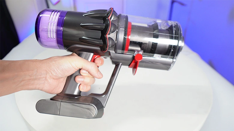 Dyson V9 trigger