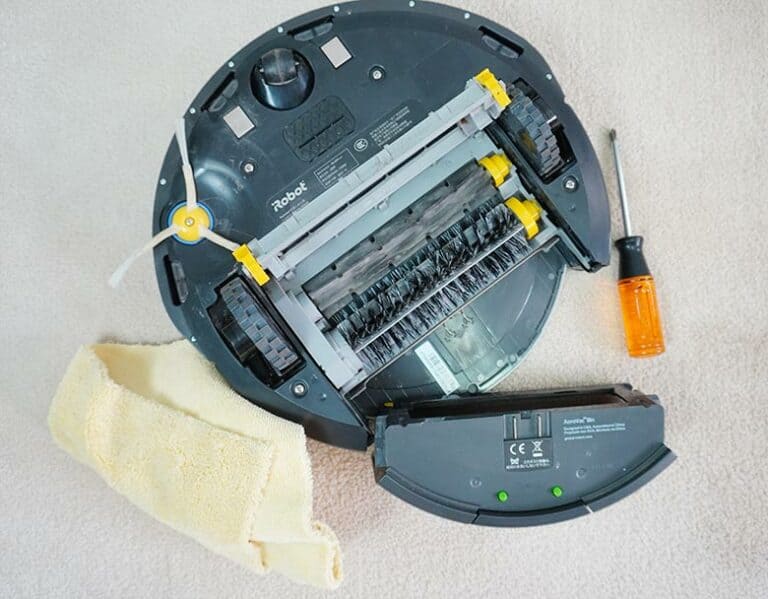 How to Clean Roomba 690 [Step by Step Guide w/ Photos]